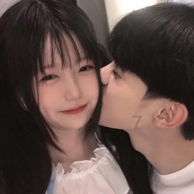 合众人寿新乡中心支公司开展“送万福进万家”活动